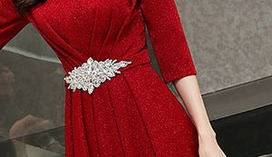 Of course! Here's a full, elegant description for a women's slim long dress