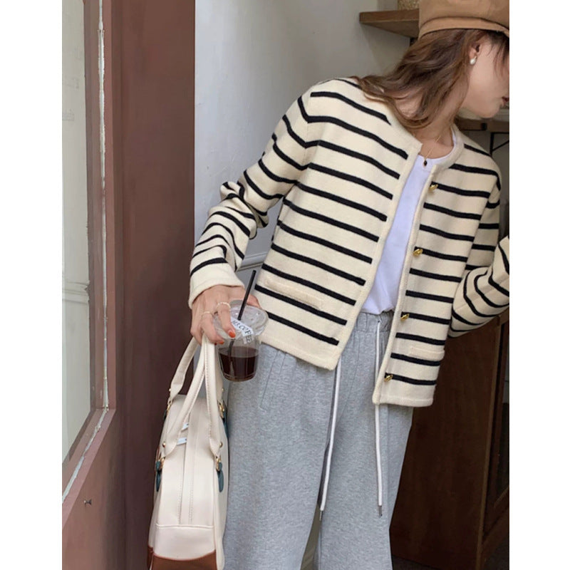Women's Striped Loose Fit Knitted Cardigan - Short Lazy Style Sweater Jacket Top