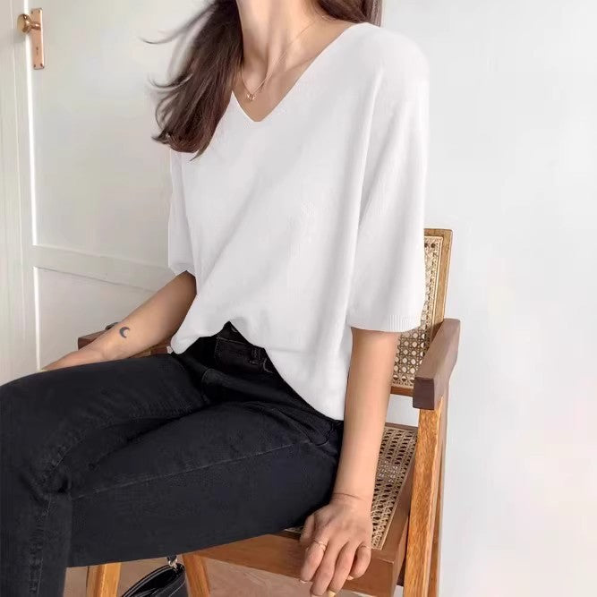 Women's Loose-Fitting V-Neck Summer Sweater - Lightweight Knit Top with Five-Point Sleeves