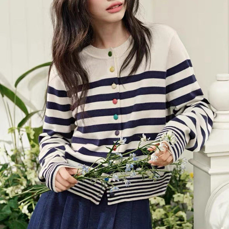 Women's Niche Striped Long-Sleeved Sweater - Trendy Knit Pullover for Effortless Style