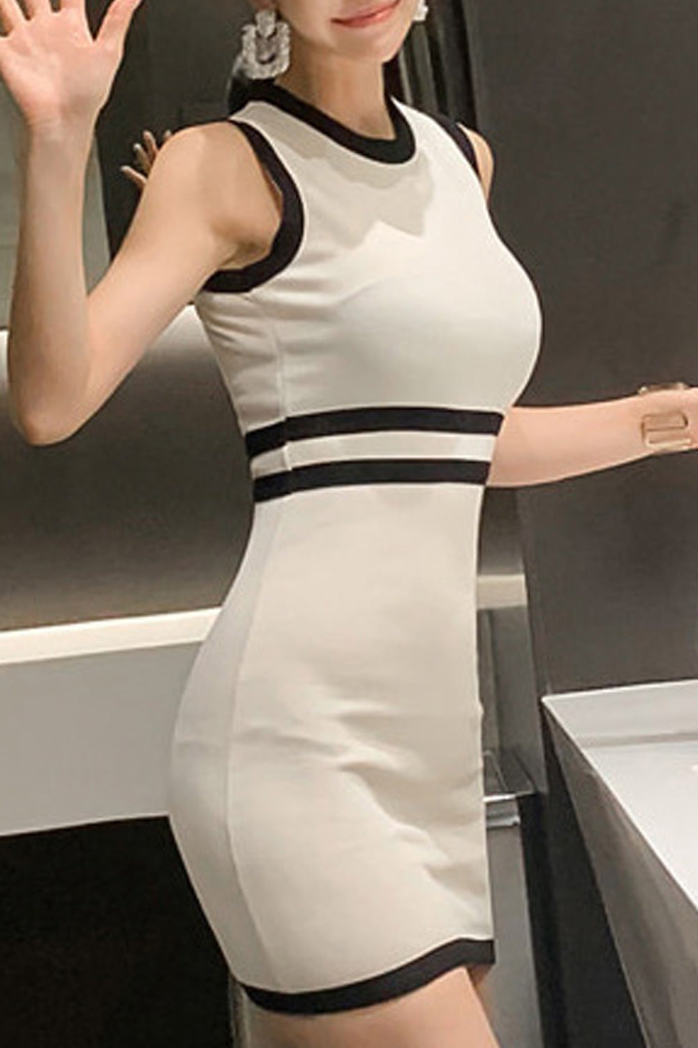 Women Awesome Solid Colored Sleeveless Short Length Slim Fit Dress