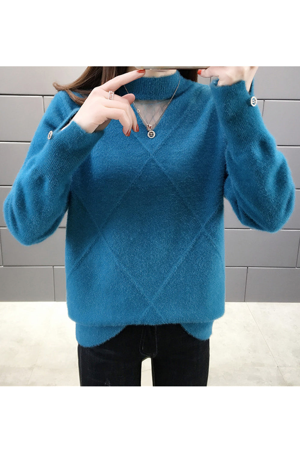 Women Stylish Round Neck Loose Fit Slipt Long Sleeve Warm Sweater