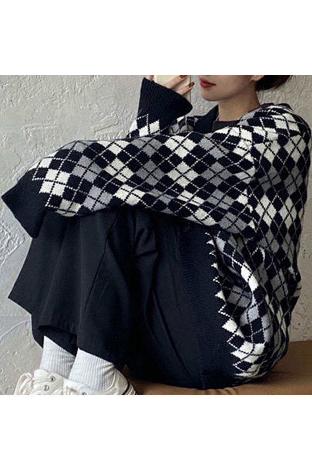 Women Button Down Closure Diamond Pattern Cozy Casual Cardigan