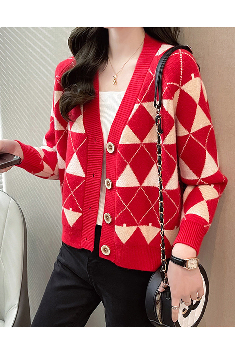 Women V-Neck Diamong Pattern Beautiful Cardigan