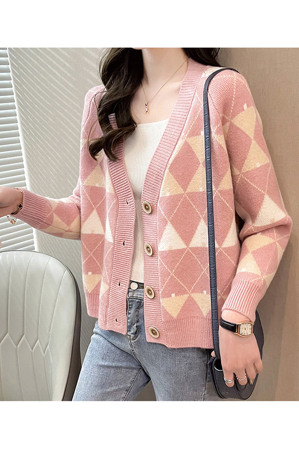 Women V-Neck Diamong Pattern Beautiful Cardigan