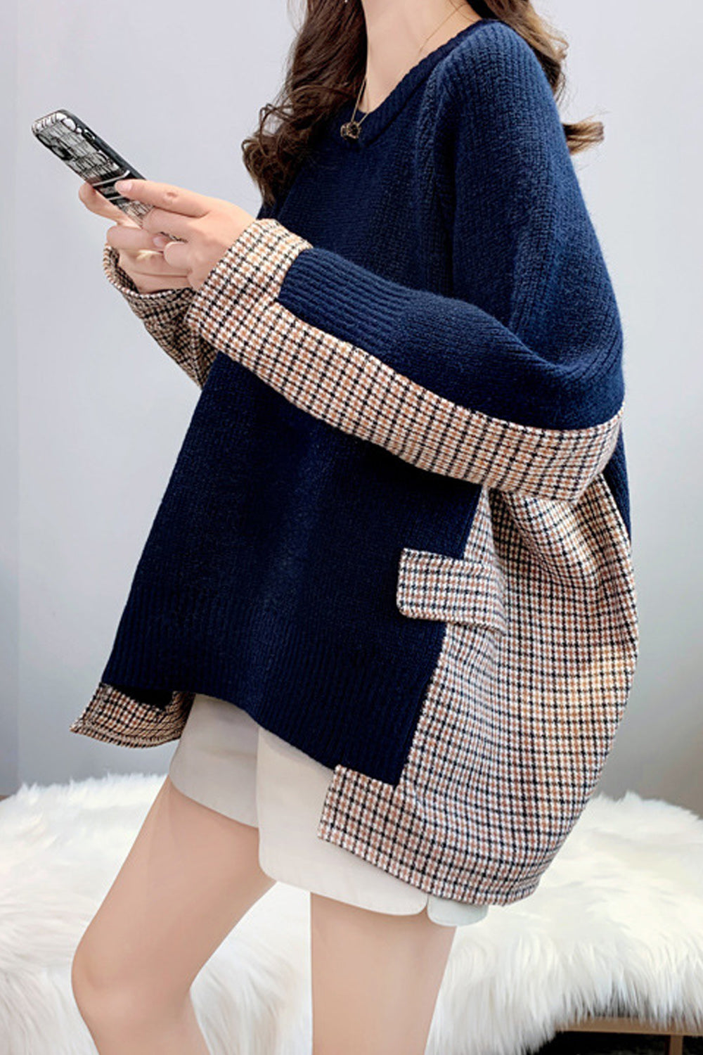 Women Contrast Color Loose Fit Round Neck Warm Sweater