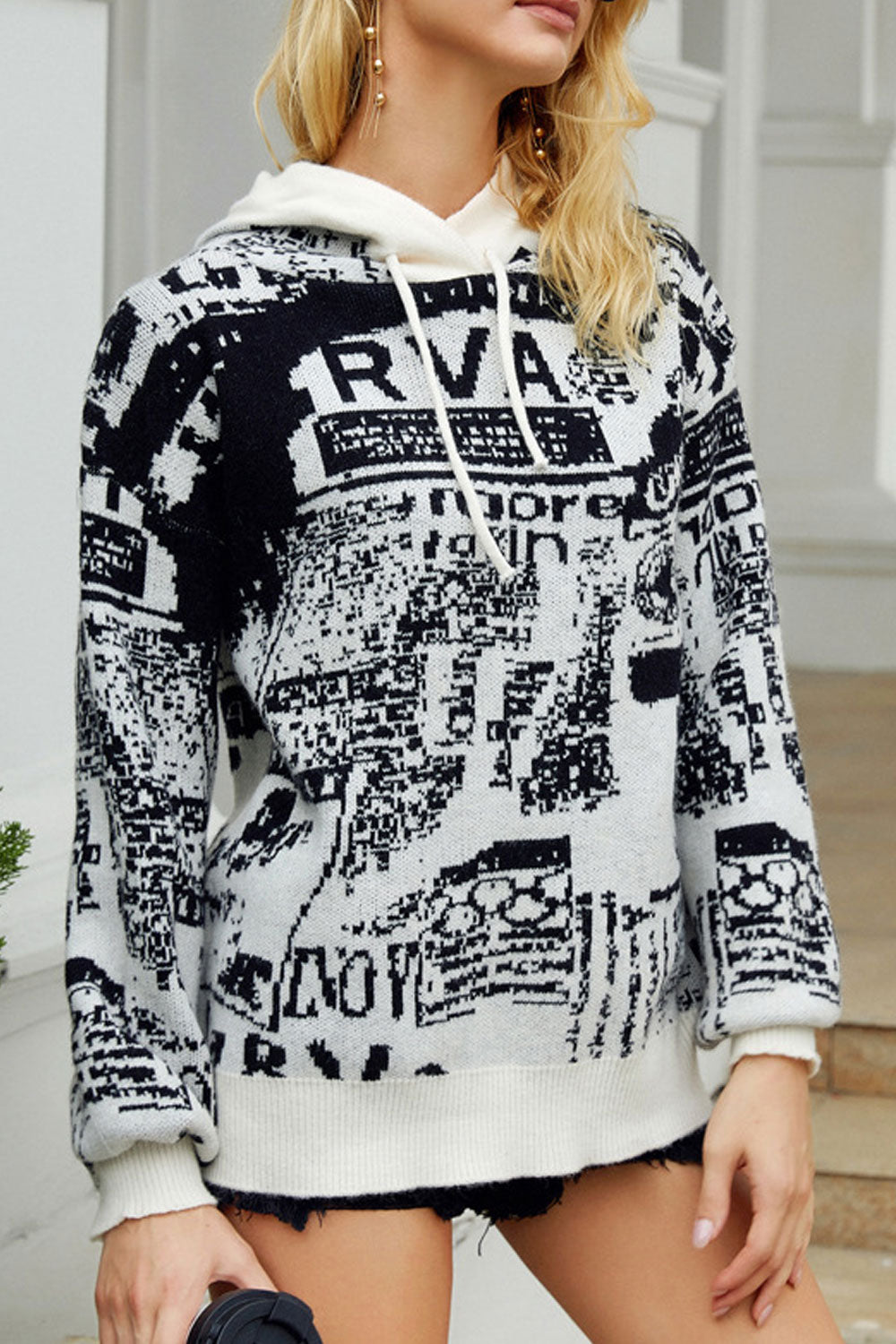 Women Printed Two Pockets Long Sleeve Hoodie