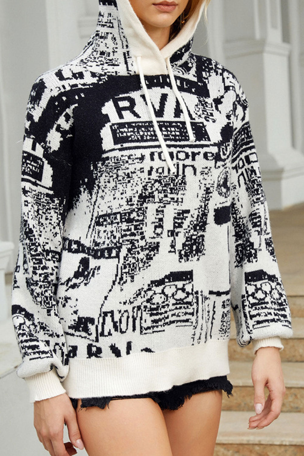 Women Printed Two Pockets Long Sleeve Hoodie