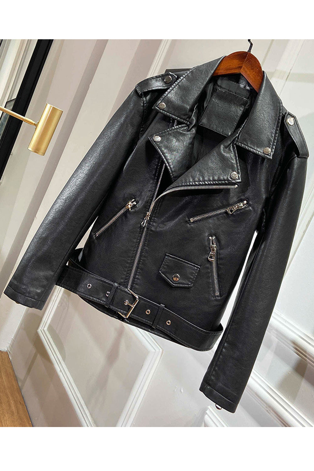 Women Stylish Regular Fit Long Sleeve Zipper Pocket Leather Jacket