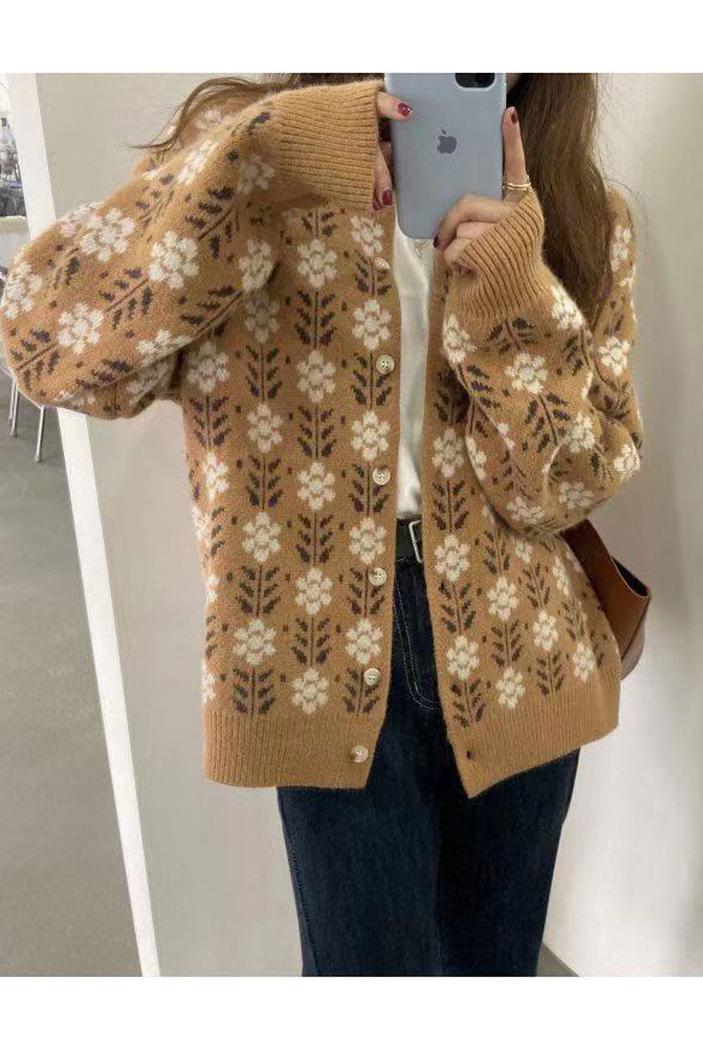 Women Sophisticated Floral Pattern Thick Long Sleeve Round Neck Easy Button Closure Ribbed Hem Relax Fit Cardigan