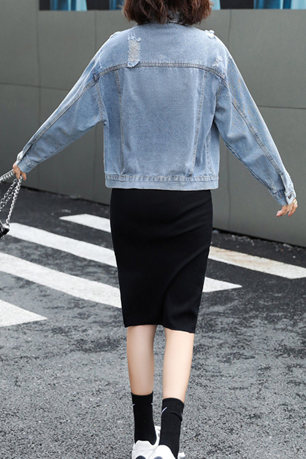 Women Long Sleeve Flower Decorated Collar Neck Button Closure Fabulous Breathable Denim Jacket