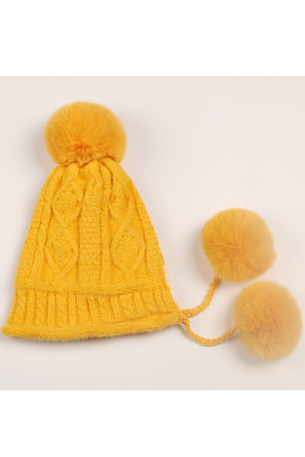 Women Cute Solid Pattern Hair Ball Attached Magnificent Knitted Hat