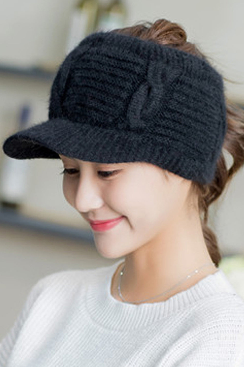 Women Magnificent Solid Colored Beautiful Warm Knitted Hat