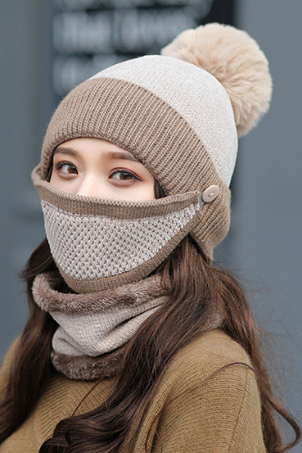 Women Wind Breaker Outdoor Winter Season Pretty Knitted Hat