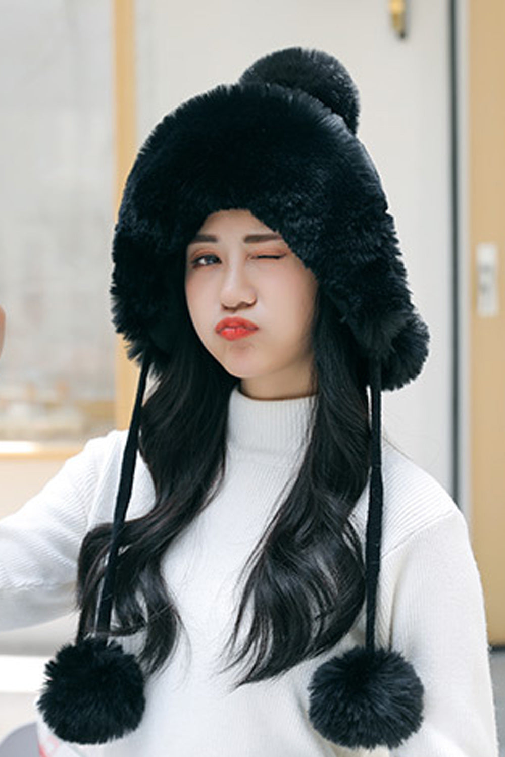 Women Comfortable Solid Colored Thick Elegant Knitted Hat
