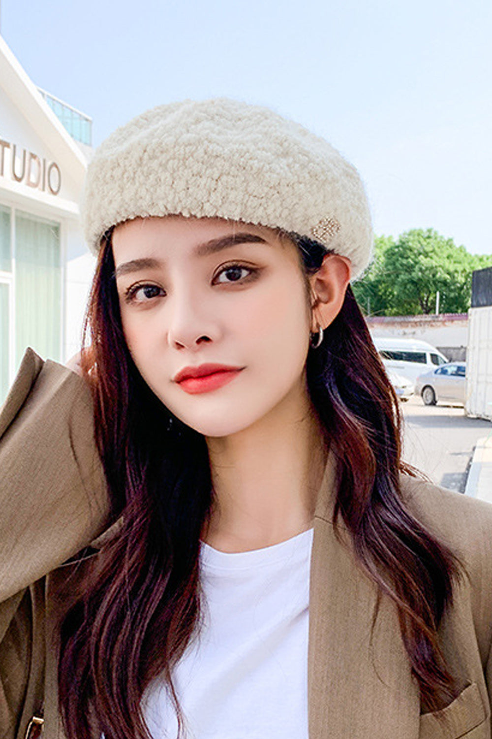 Women Pretty Solid Pattern Thick Winter & Autumn Season Knitted Hat
