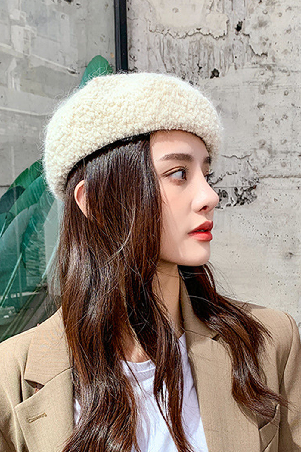 Women Pretty Solid Pattern Thick Winter & Autumn Season Knitted Hat