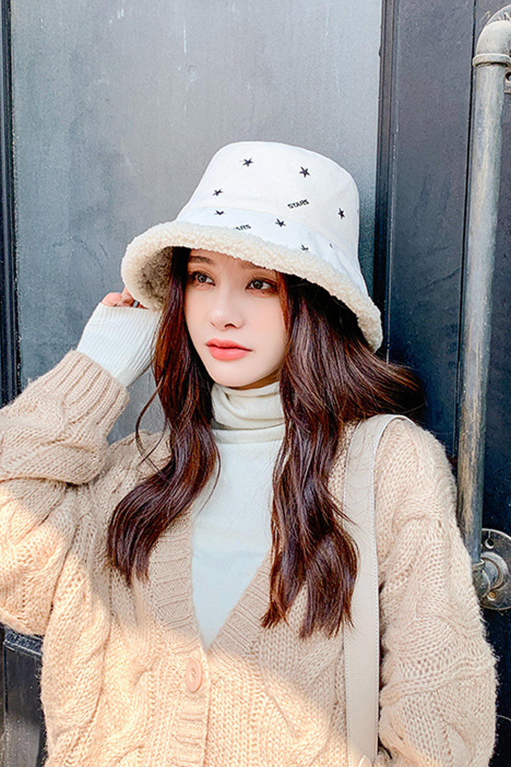Women Beautiful Solid Colored Thick Winter Amazing Knitted Hat