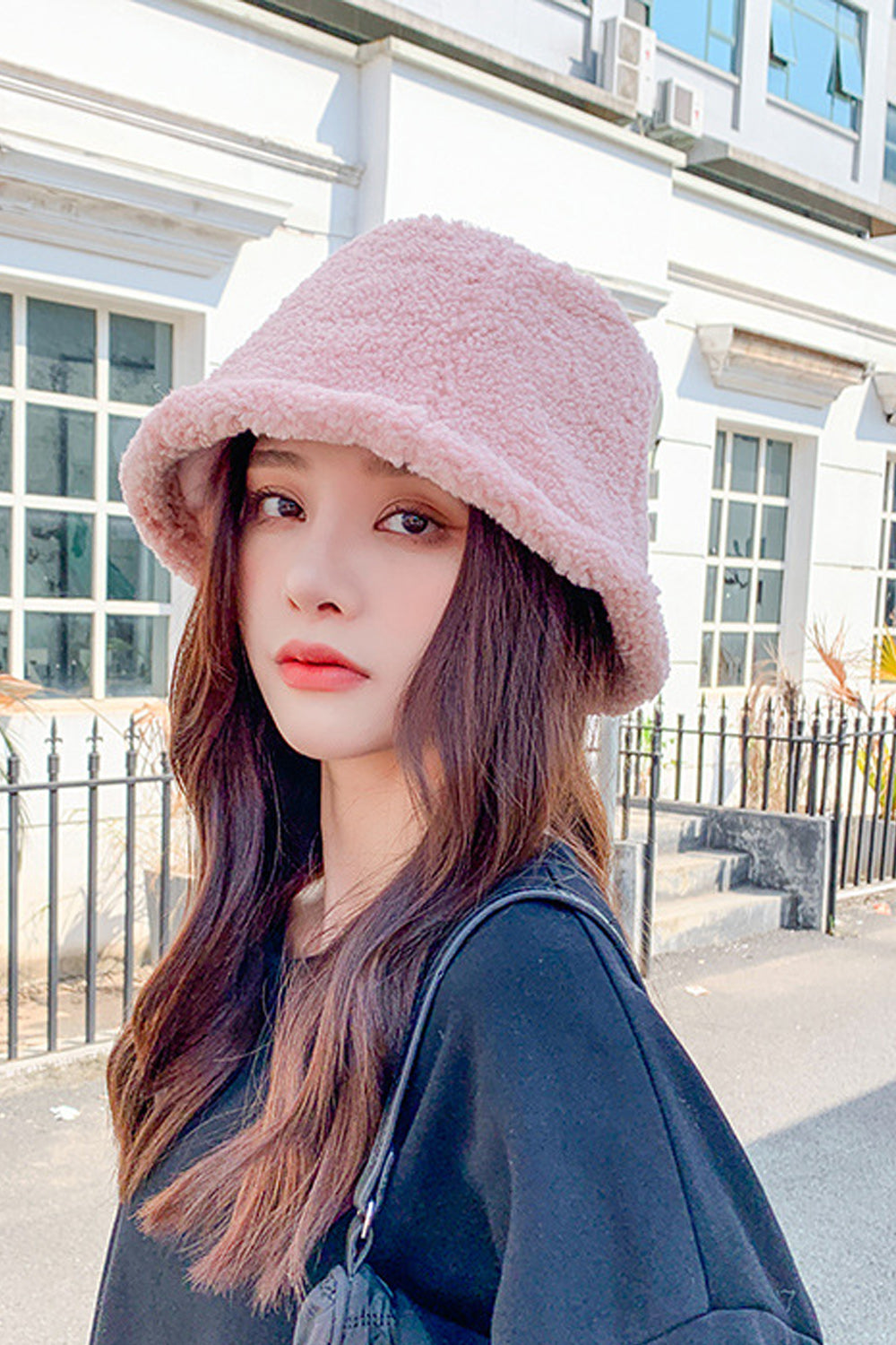 Women Solid Pattern Comfortable Breathable Knitted Hat