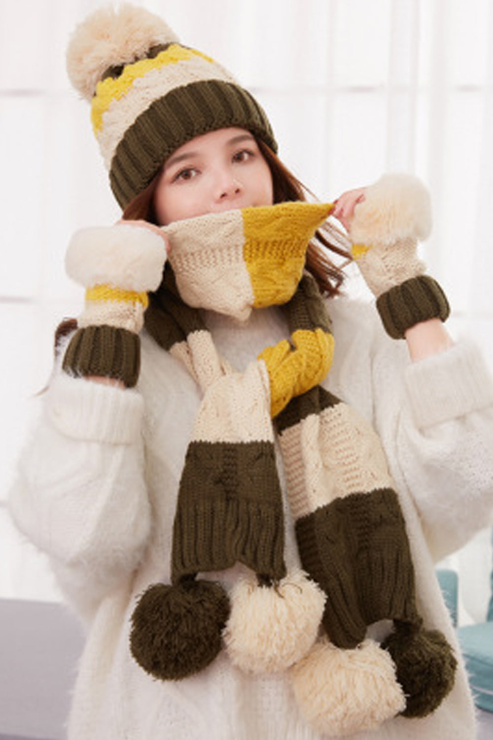 Women Lovely Winter Season Soft Hair Ball Decorated Cozy Knitted Hat