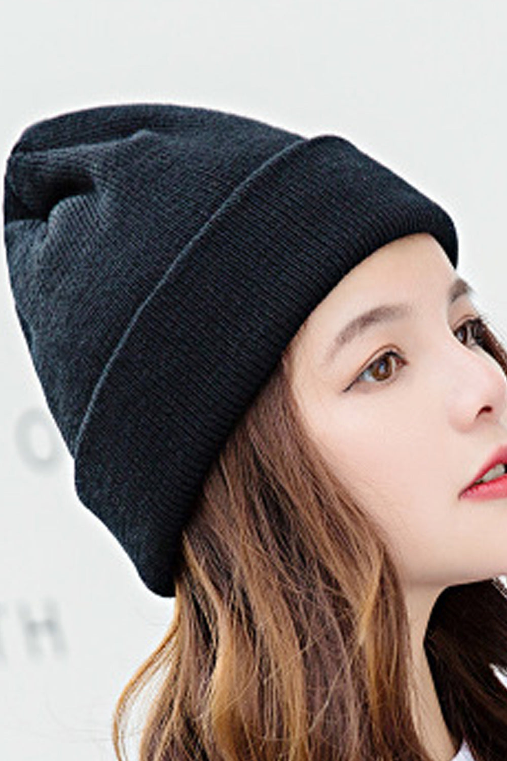 Women Elegant Decent Solid Colored Cozy knitted Hat