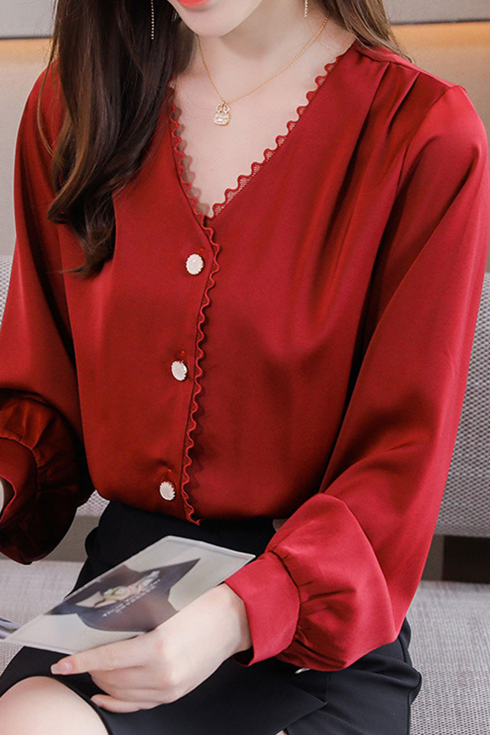 Women V-Neck Trim Lace Loose Fit Breathable Shirt