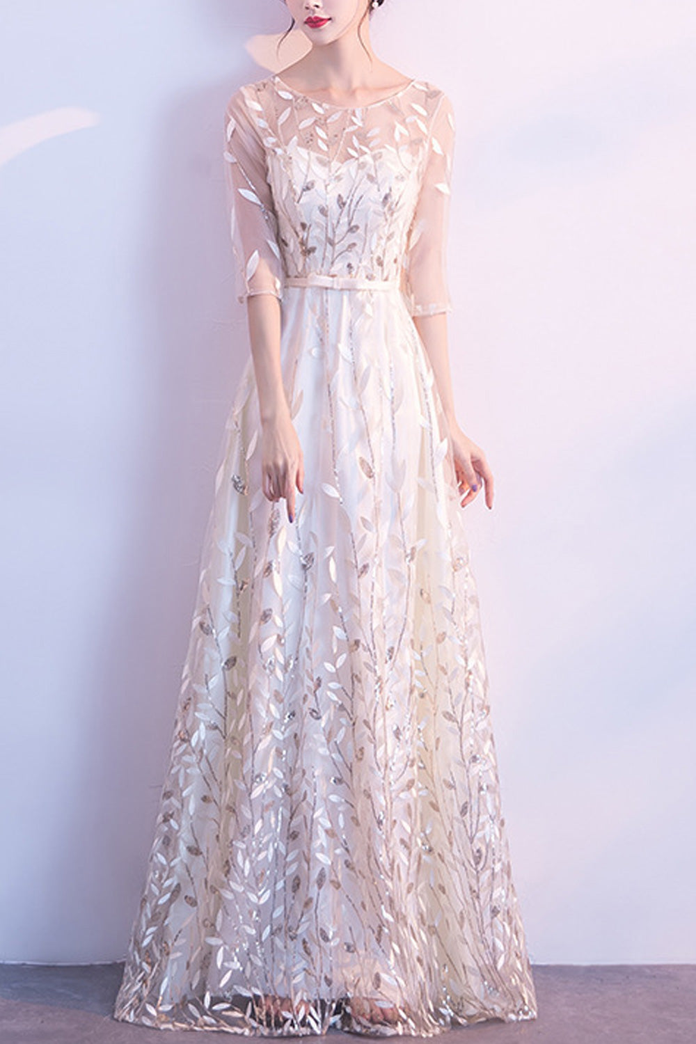 Women Breathable Round Neck Sequin Decorated Half Sleeve Wedding Dress