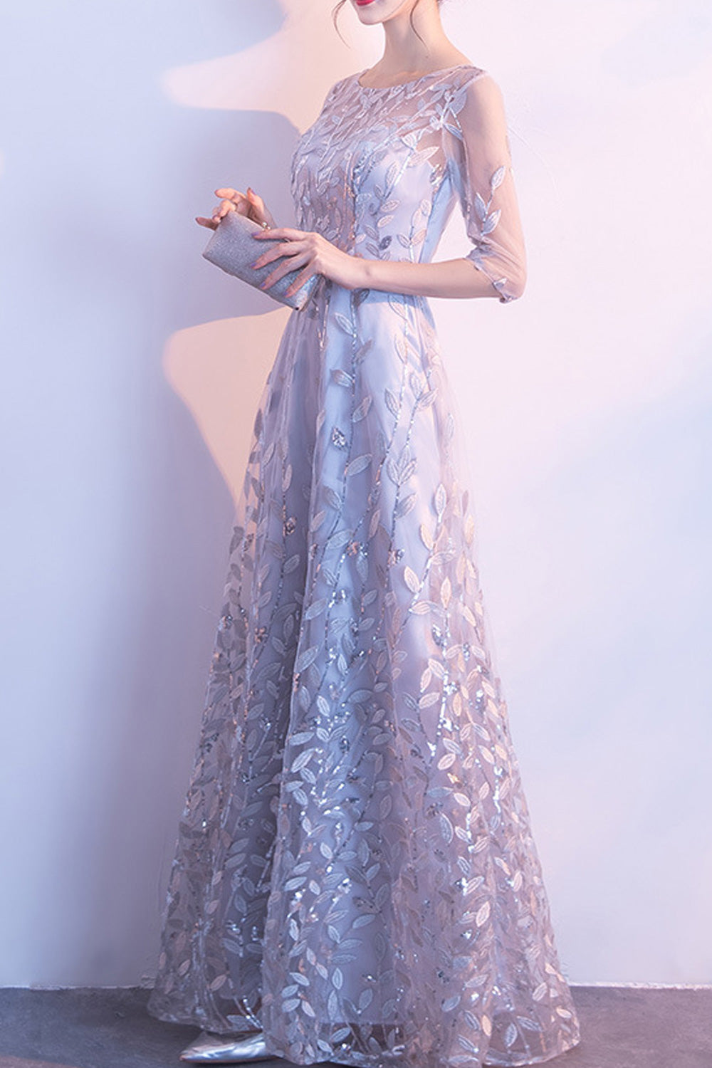 Women Breathable Round Neck Sequin Decorated Half Sleeve Wedding Dress