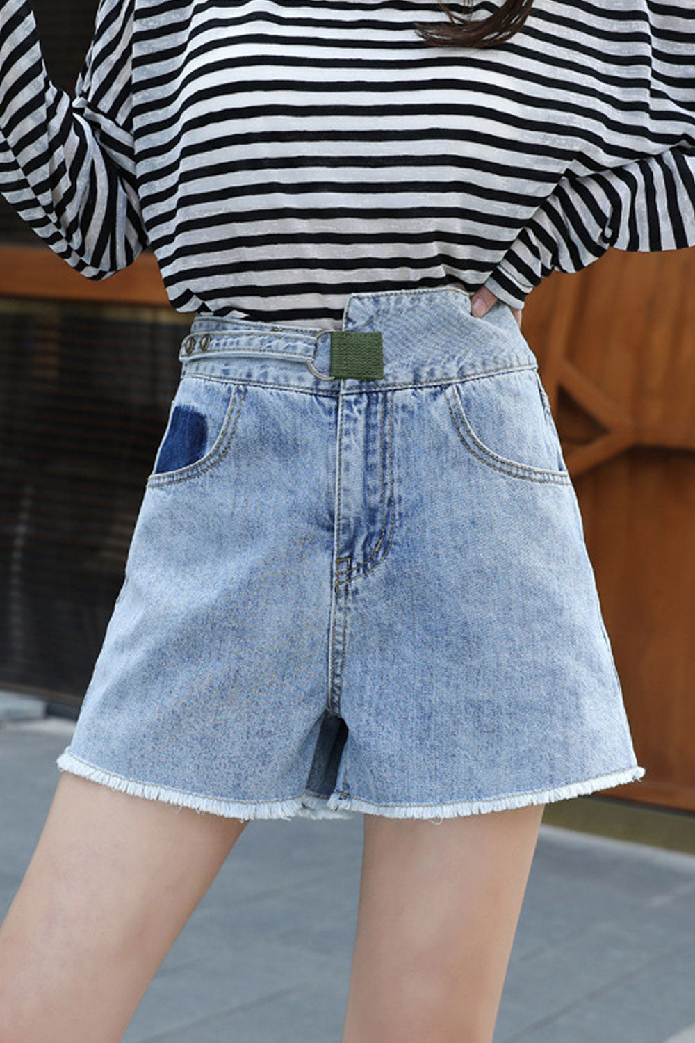 Women Solid Pattern Pretty Summer Casual Pocket Styling Short
