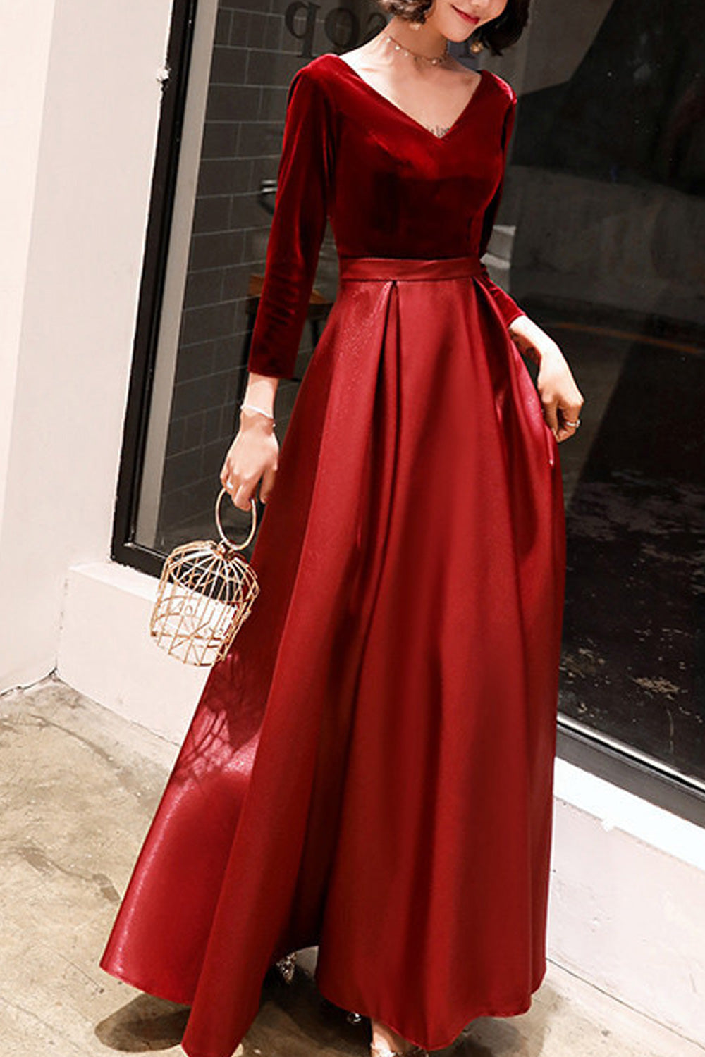 Women Silky Soft Long Sleeve V-Neck Style Fashionable Wedding Dress