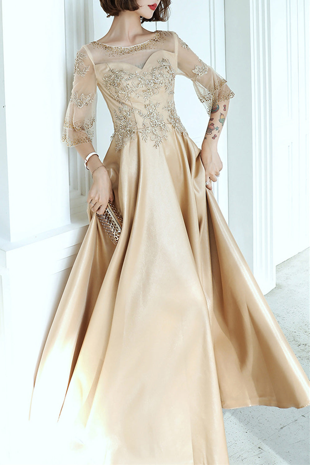 Women Embroidered Style Long Sleeve Smooth Wedding Dress