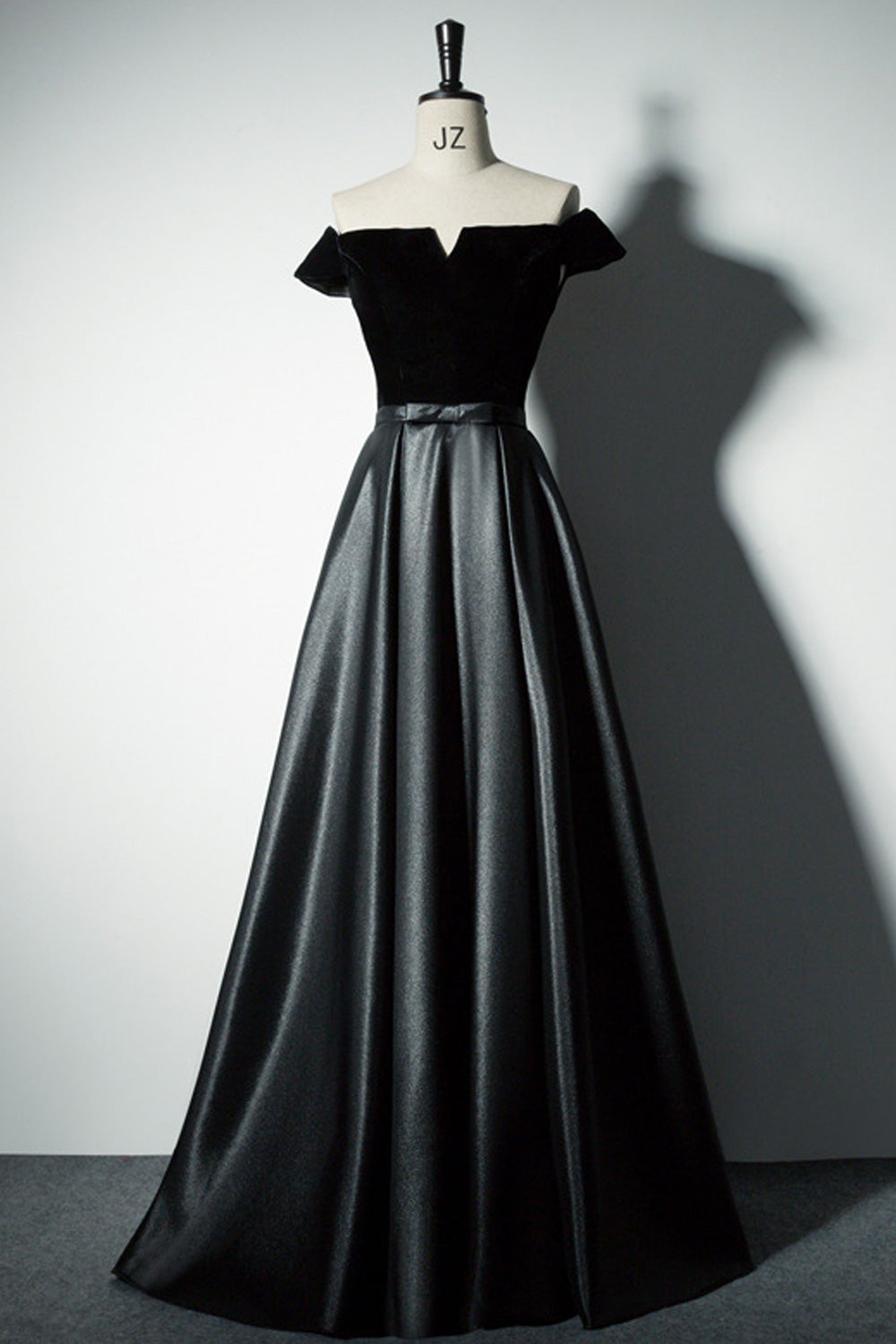 Women Short Sleeve Solid Colored Elegant Soft Silky Evening Dress