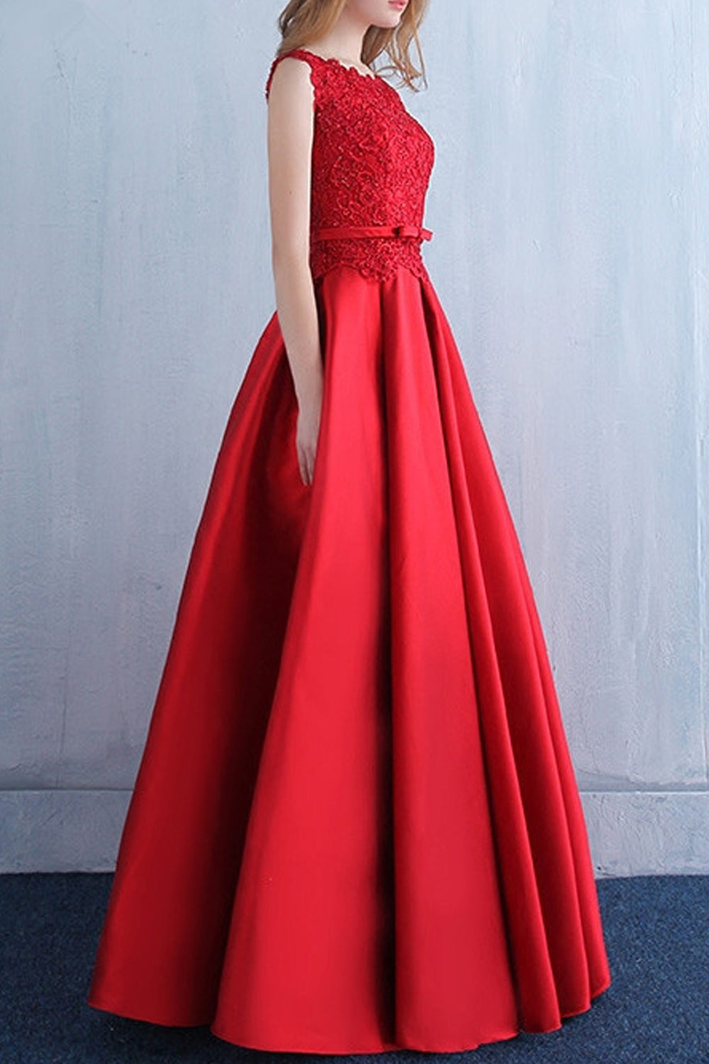 Women Sleeveless Style Solid Pattern Lace Embroidered Wedding Dress