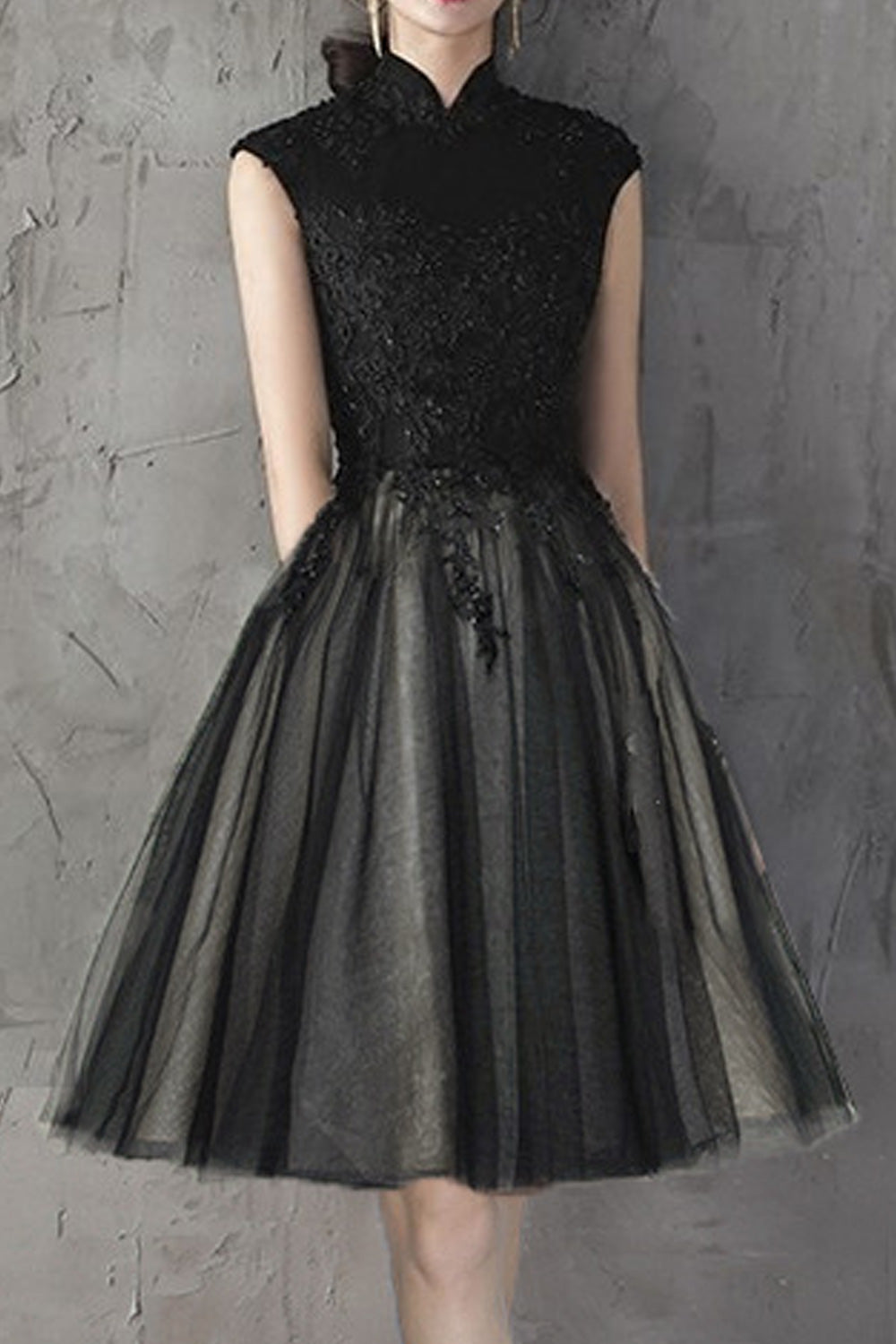 Women Elegant Stand Collar Sleeveless Style Embroidered Wedding Dress