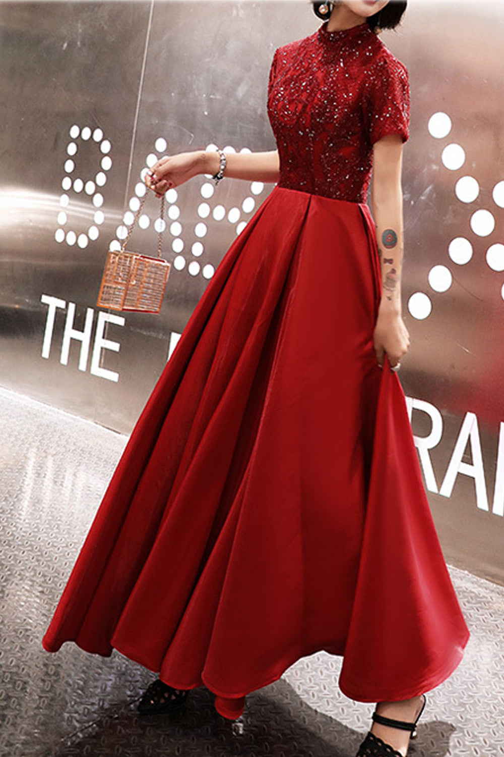 Women Smooth Short Sleeve Round Neck Solid Pattern Evening Dress