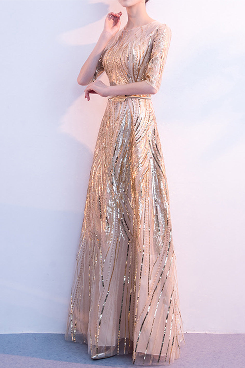 Women Round Neck Half Sleeve Slim Fit Shiny Sequins Decorated Evening Dress