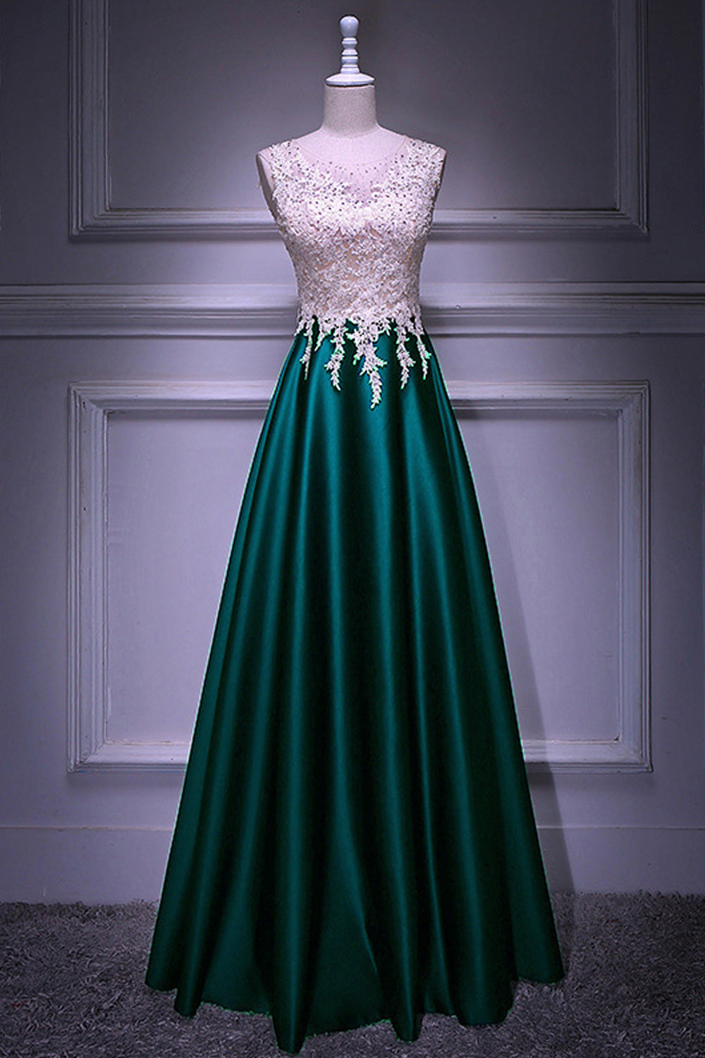 Women Pleated Pattern Round Neck Sleeveless Style Soft Evening Dress