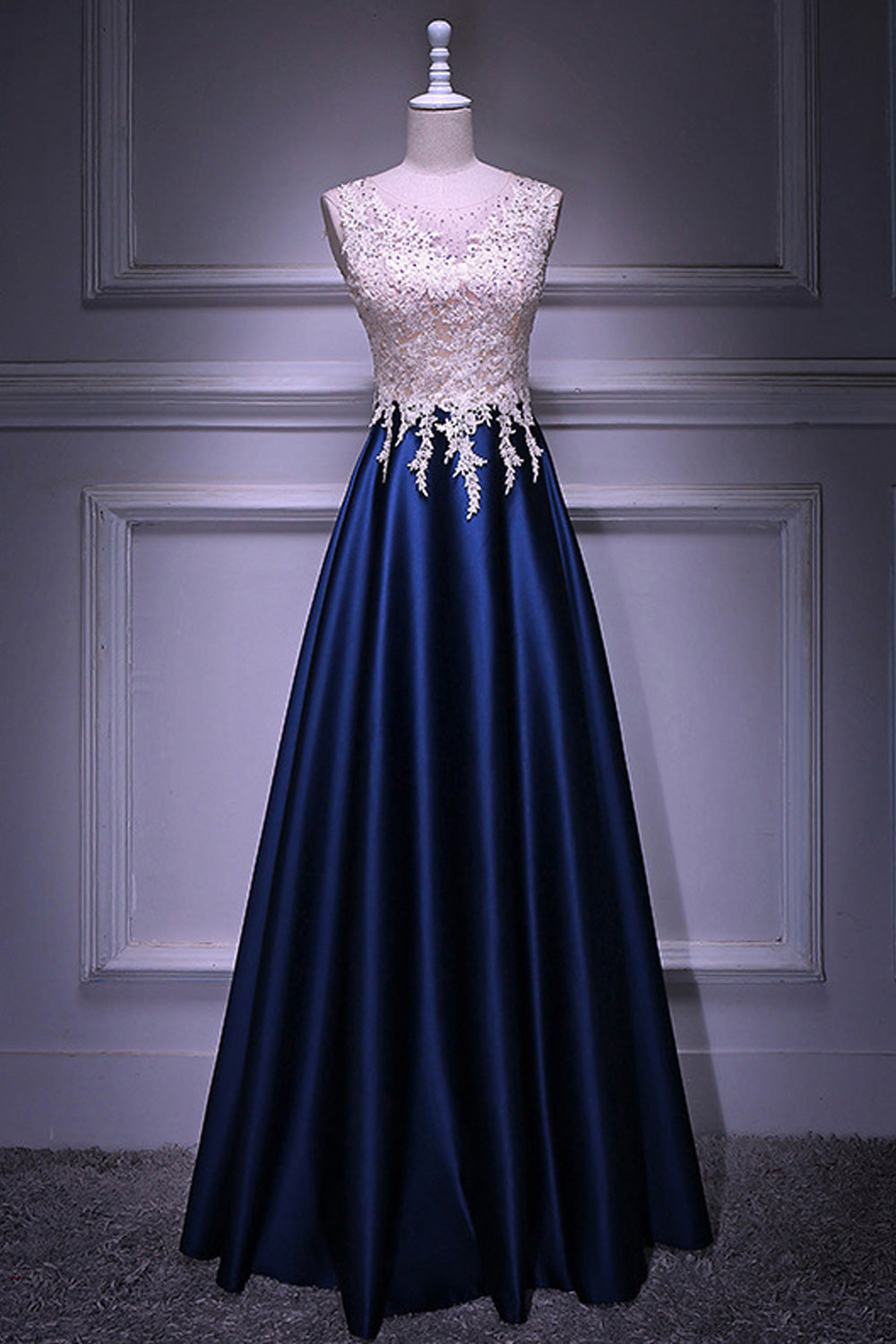 Women Pleated Pattern Round Neck Sleeveless Style Soft Evening Dress