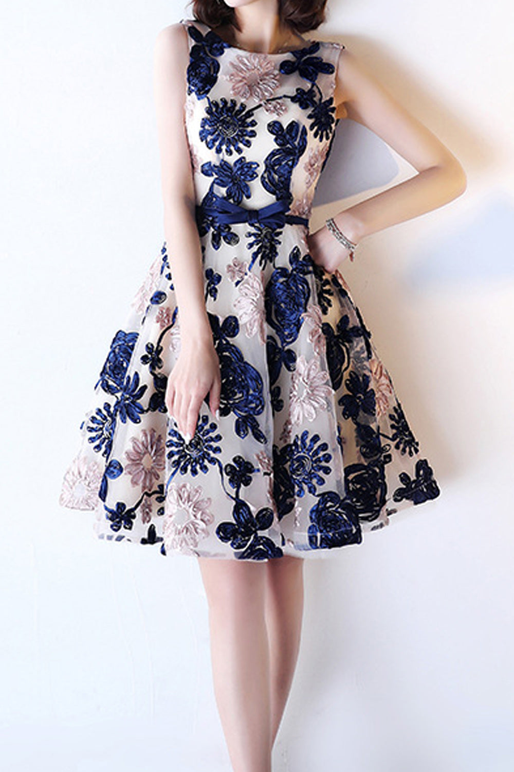 Women V-Neck 3/4 Sleeve Ball Gown Lace Dress