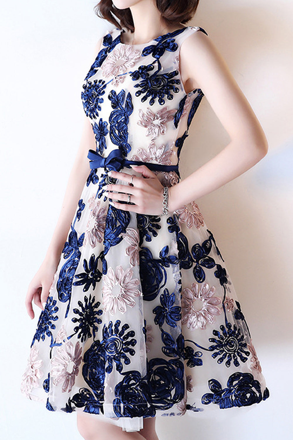 Women V-Neck 3/4 Sleeve Ball Gown Lace Dress