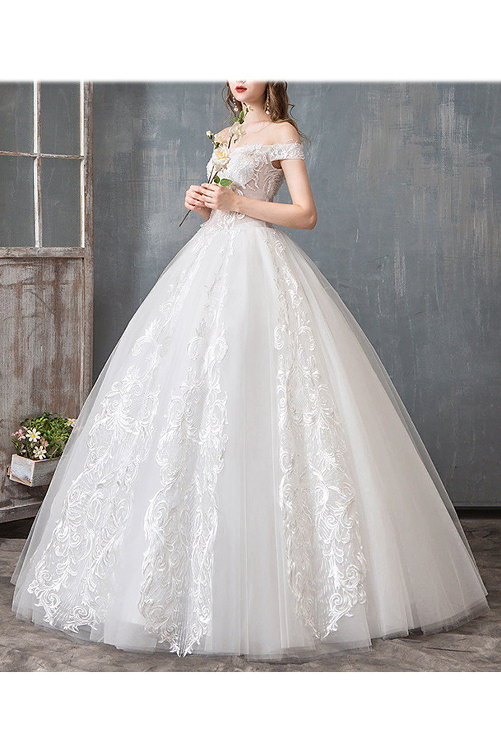 Women Embroidered Style Skirt Solid Pattern Off-Neck Wedding Dress
