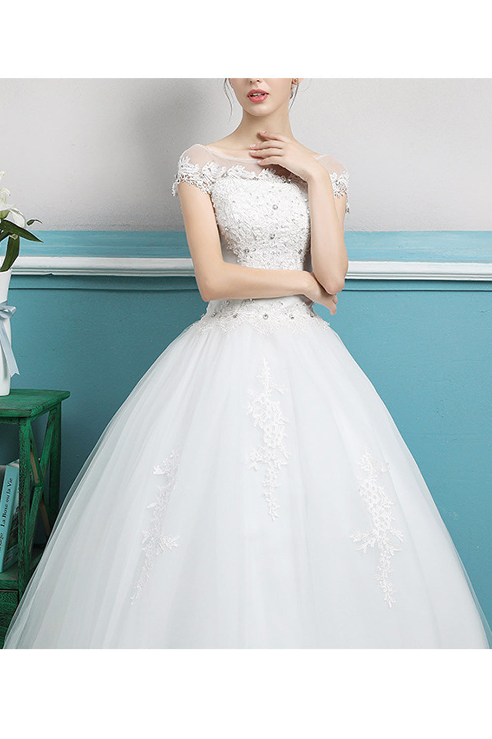 Women Beautiful Flower Embroidered Solid Colored Decent Wedding Dress