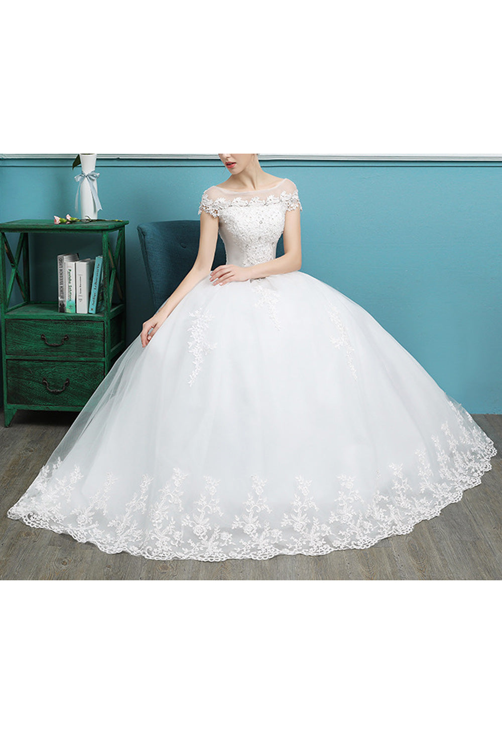 Women Beautiful Flower Embroidered Solid Colored Decent Wedding Dress