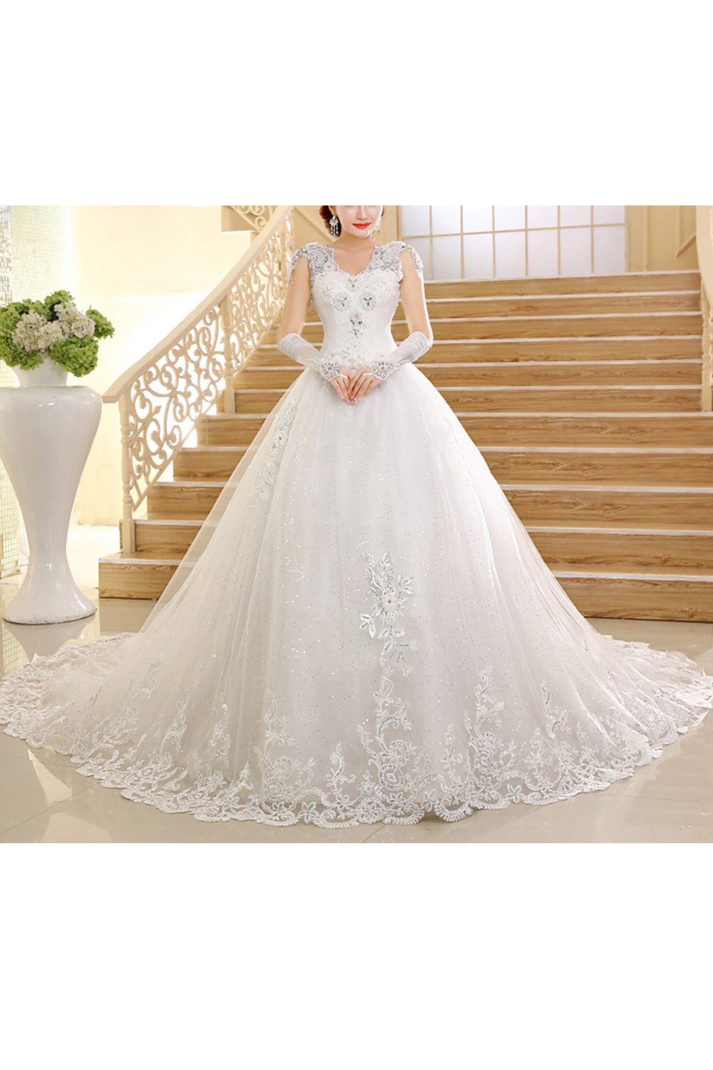 Women Round Neck Lace Long Tail Solid Pattern Wedding Dress