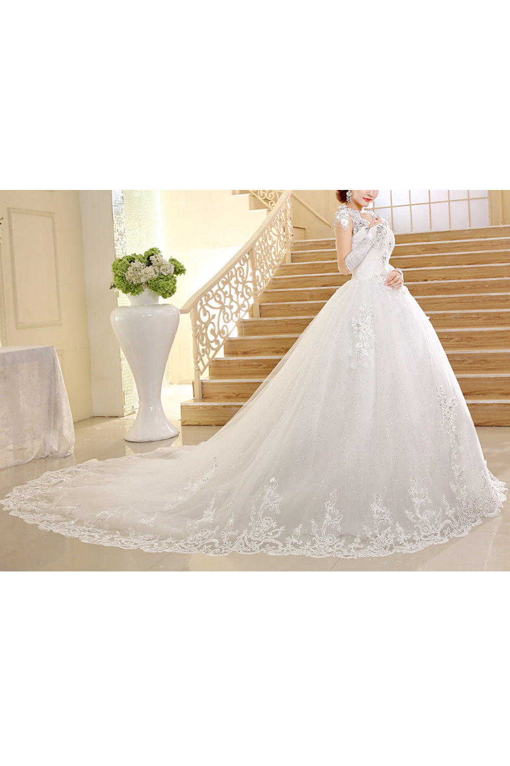 Women Round Neck Lace Long Tail Solid Pattern Wedding Dress