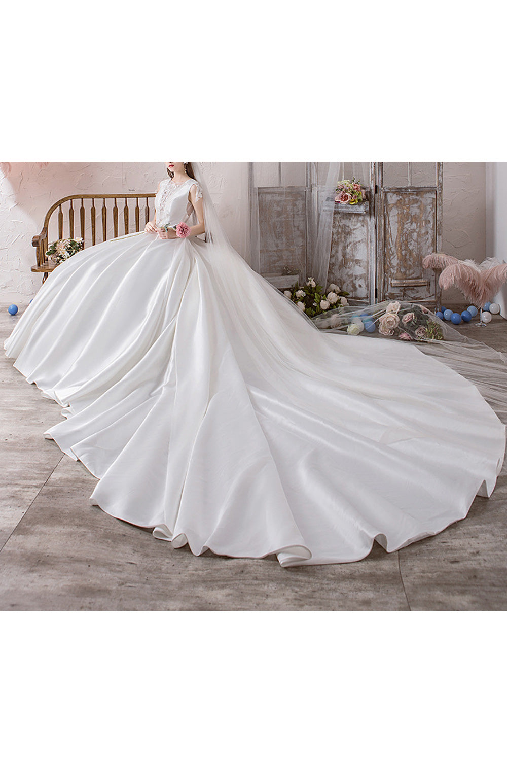 Women Smooth Soft Charming Sleeveless Style Wedding Dress