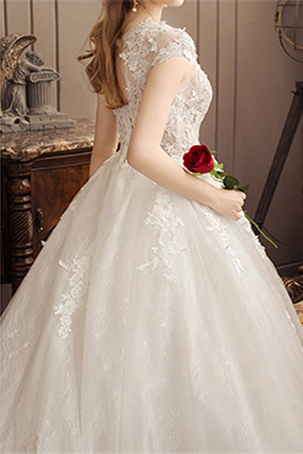 Women Easy Round Neck Long Tail Lace Embroidered Wedding Dress