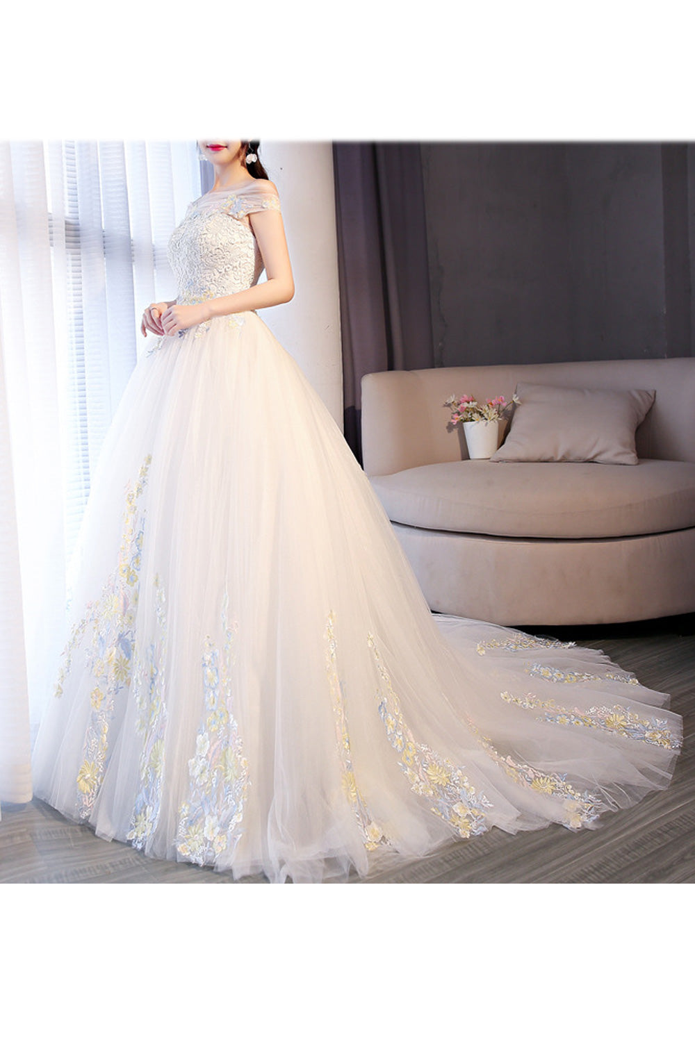 Women Beautiful Three Dimensional Flower Thin Charming Wedding Dress