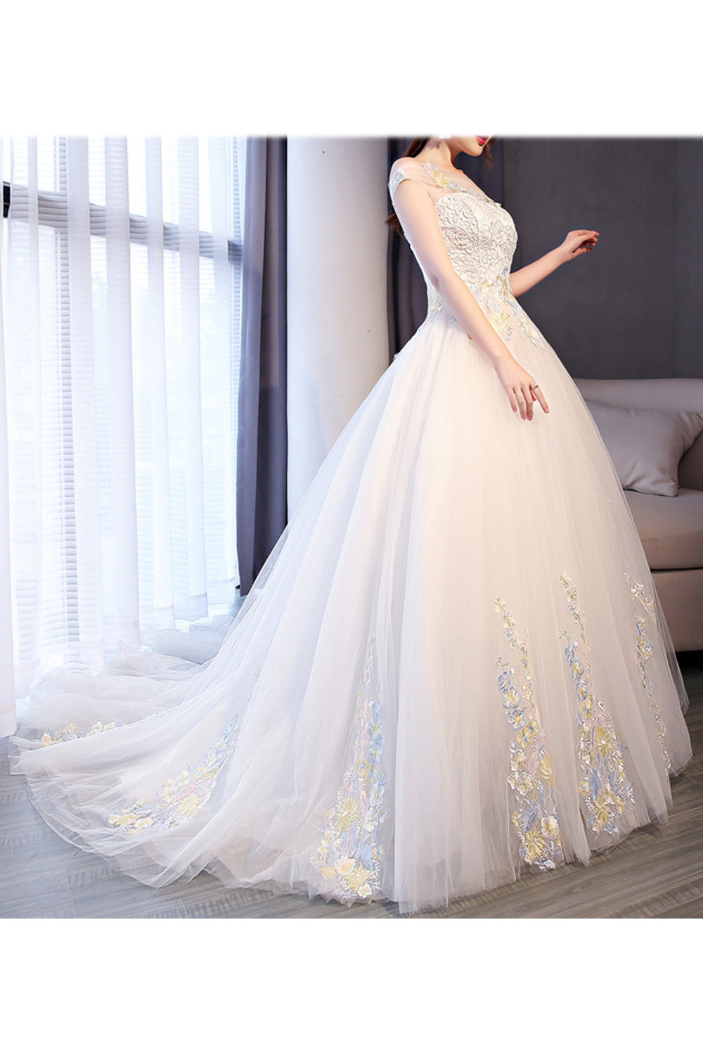 Women Beautiful Three Dimensional Flower Thin Charming Wedding Dress