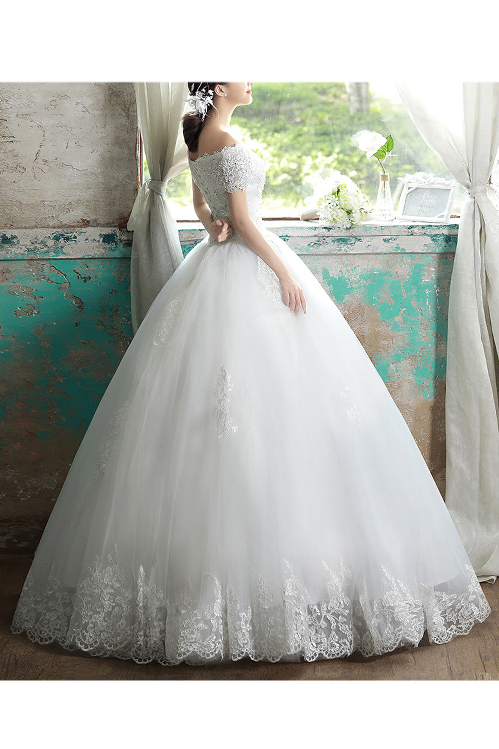 Women V-Neck Style Lace Embroidered Fashionable Wedding Dress